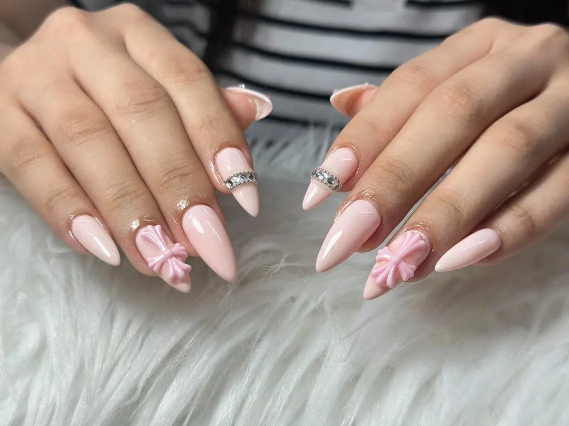 ネイル AURA NAIL 上前津のネイルデザイン