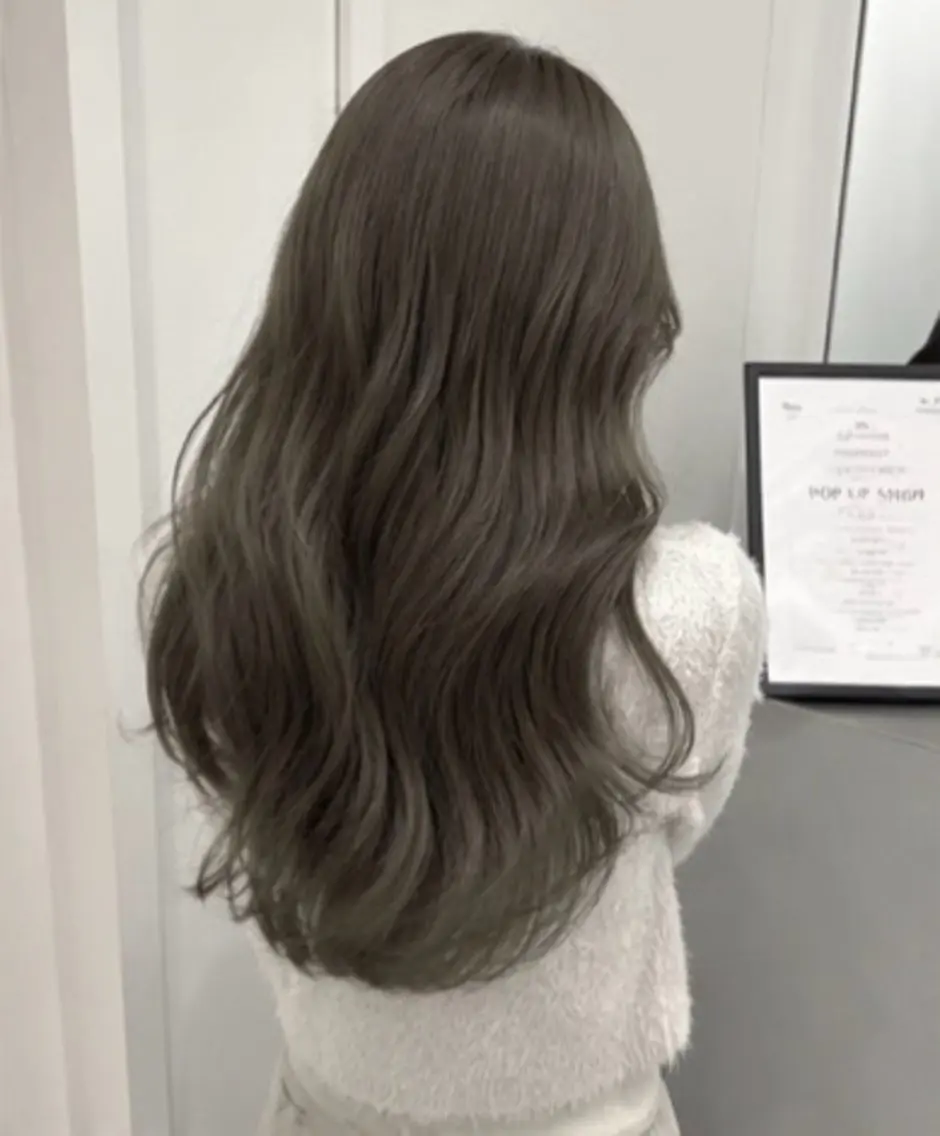 ロング カラー 透明感オリーブ🌿‬ HARUNE🕊のヘアスタイル