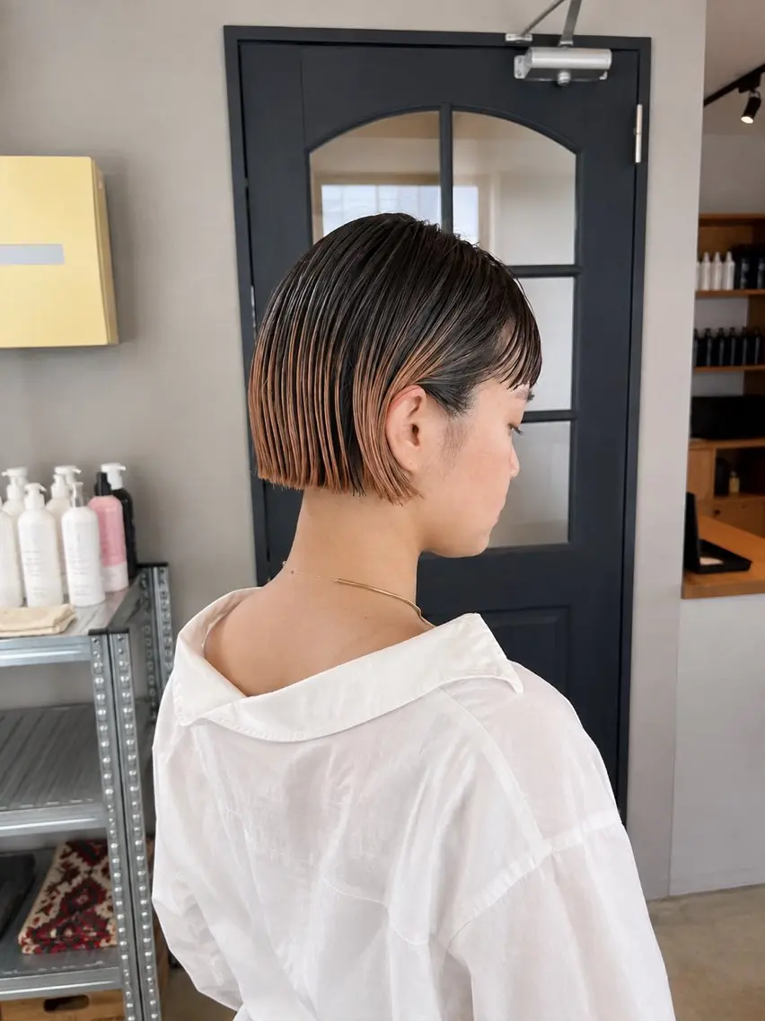 ショート カラー ボブ カット ヘアカラー トリートメント タカサキ ケイタのヘアスタイル