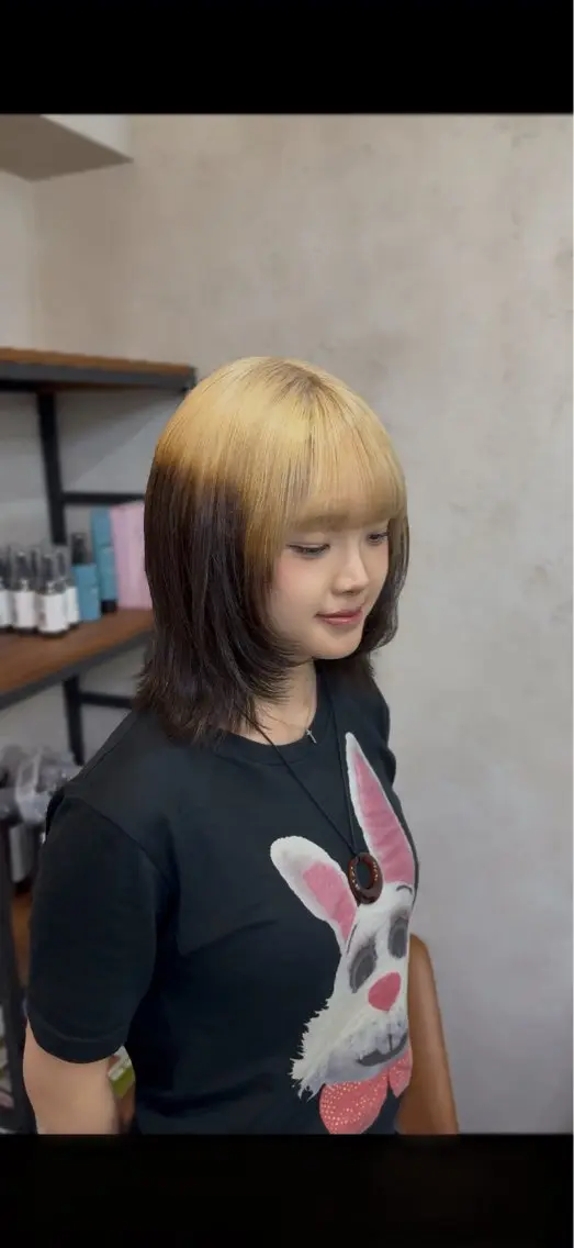 ミディアム ヘアカラー トリートメント ホワイトカラー/ブリ ーチ🤍SHIN🤍のヘアスタイル