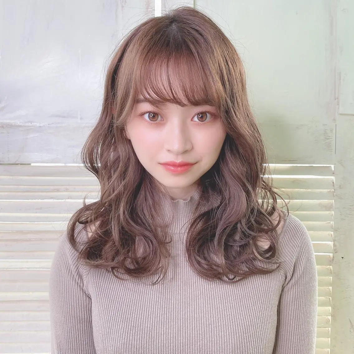 ミディアム カラー くびれヘア 外国人対応 佐久間のヘアスタイル