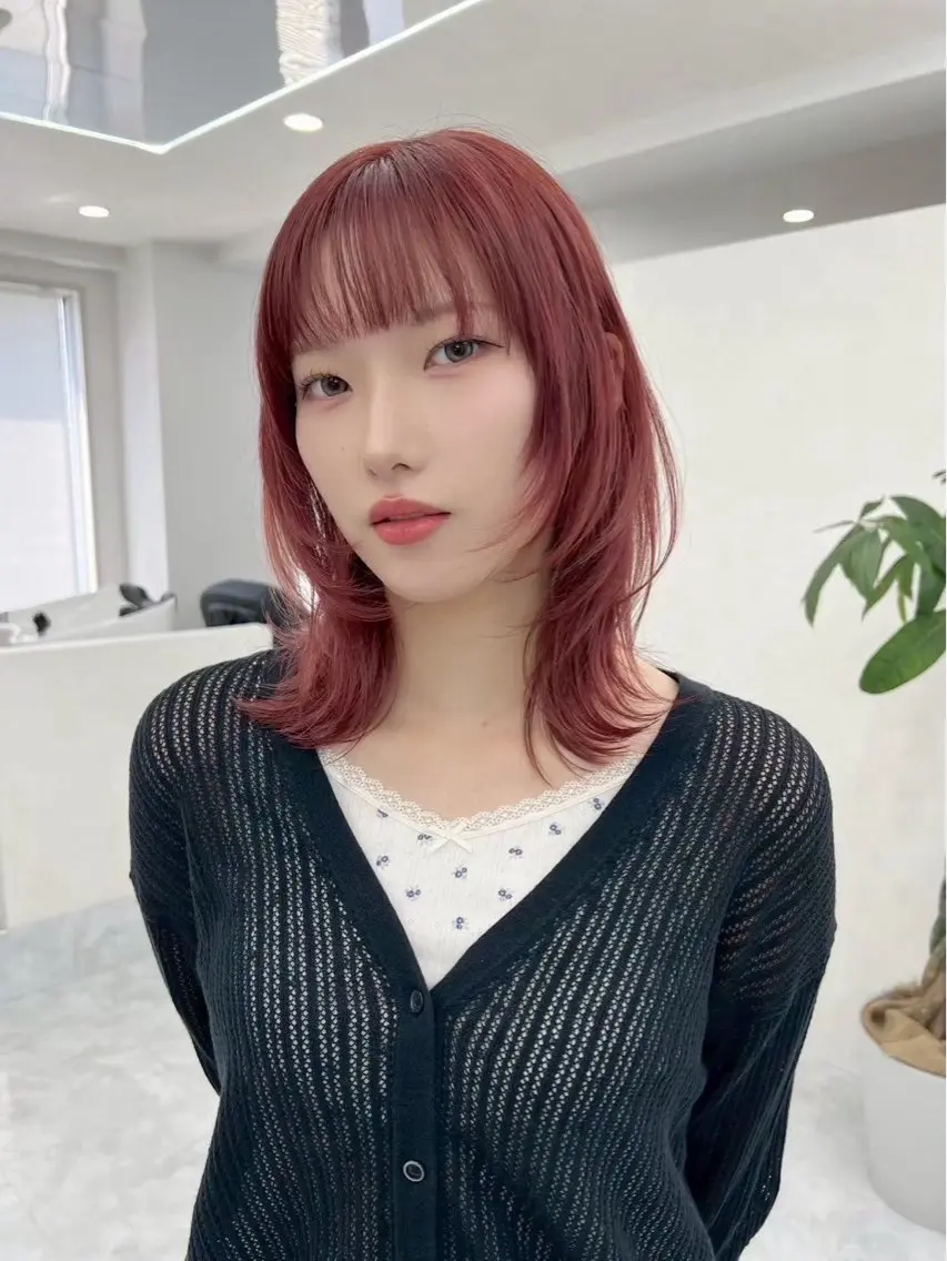 セミロング レイヤーカット ウルフカット ウルフレイヤー ヘアカラー morikawa モデル募集中🦊のヘアスタイル