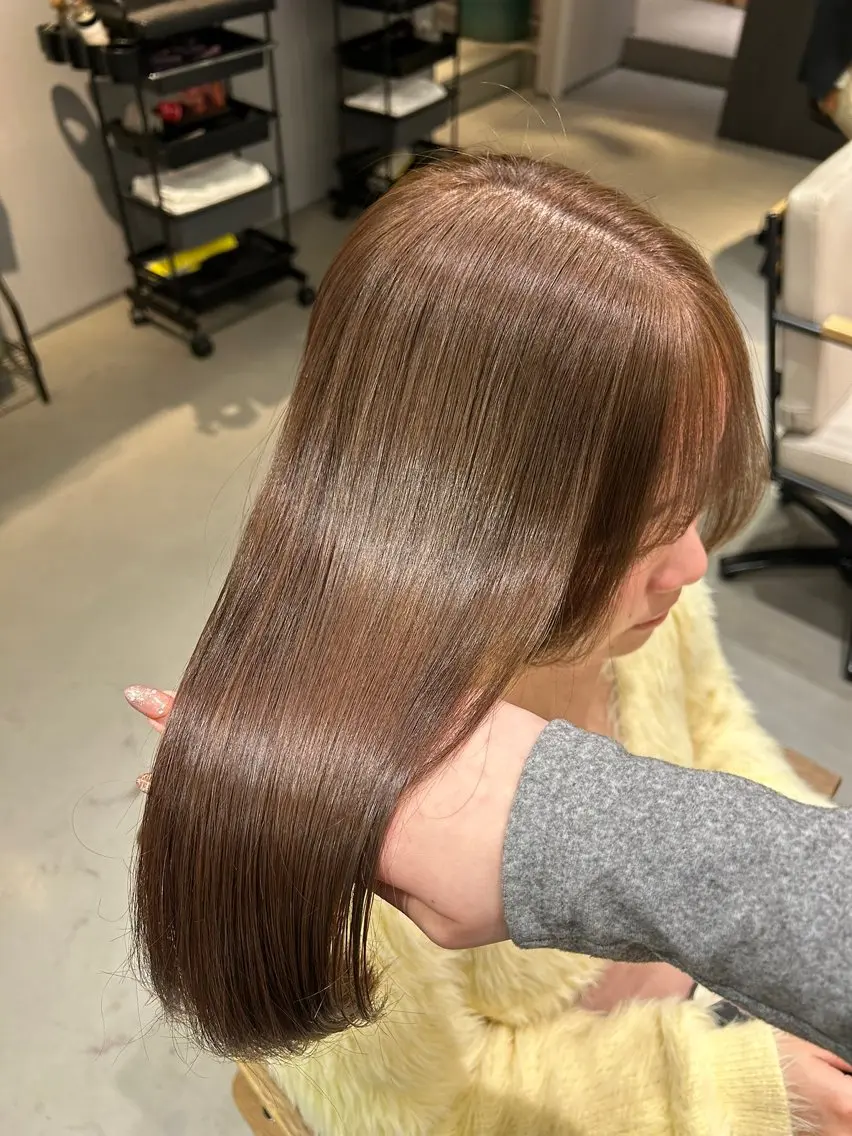 セミロング カラー ベージュカラー ヘアカラー Hotaru/梅田 /茶屋町のヘアスタイル
