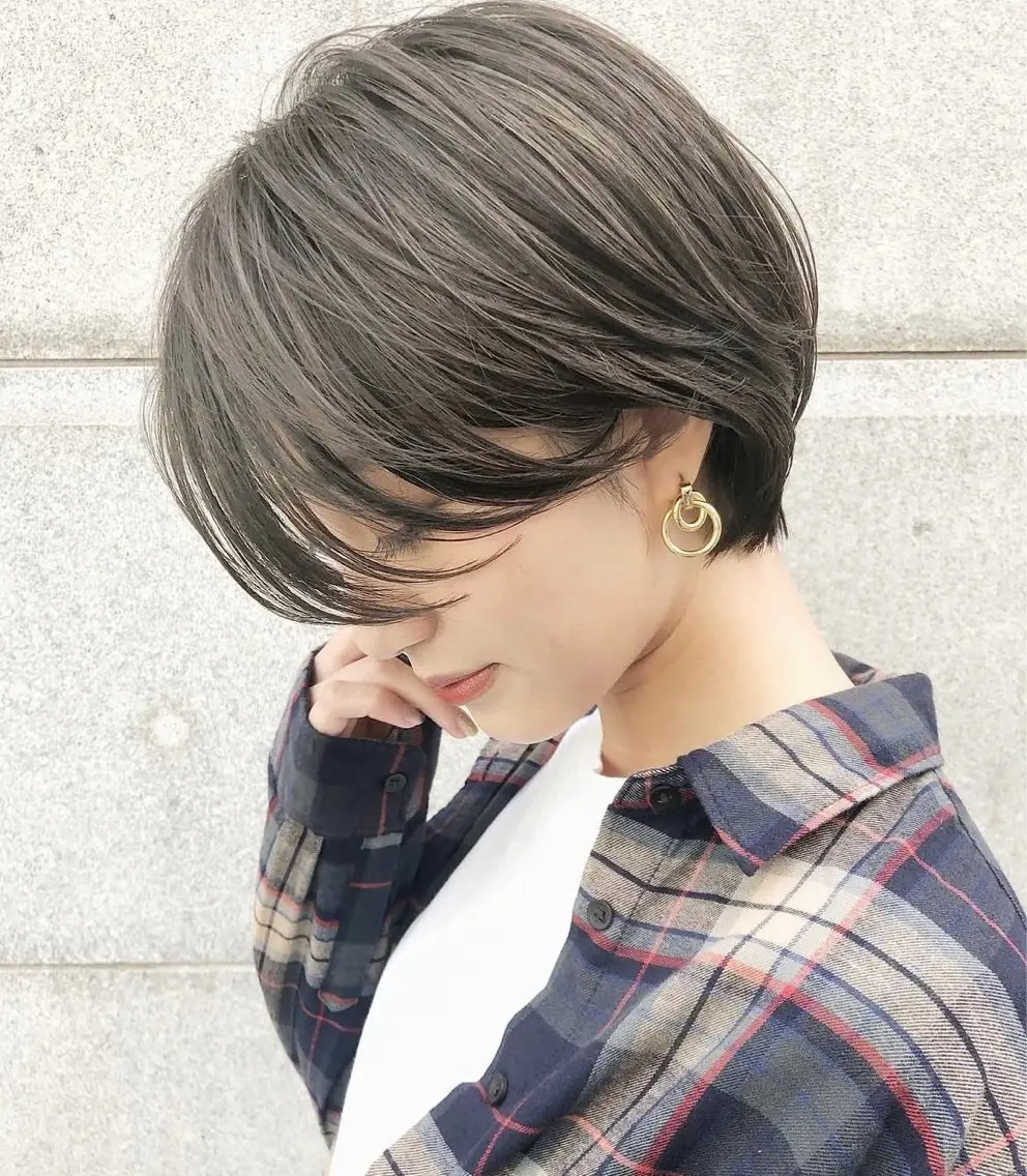 ショート 稲毛田 楓のヘアスタイル