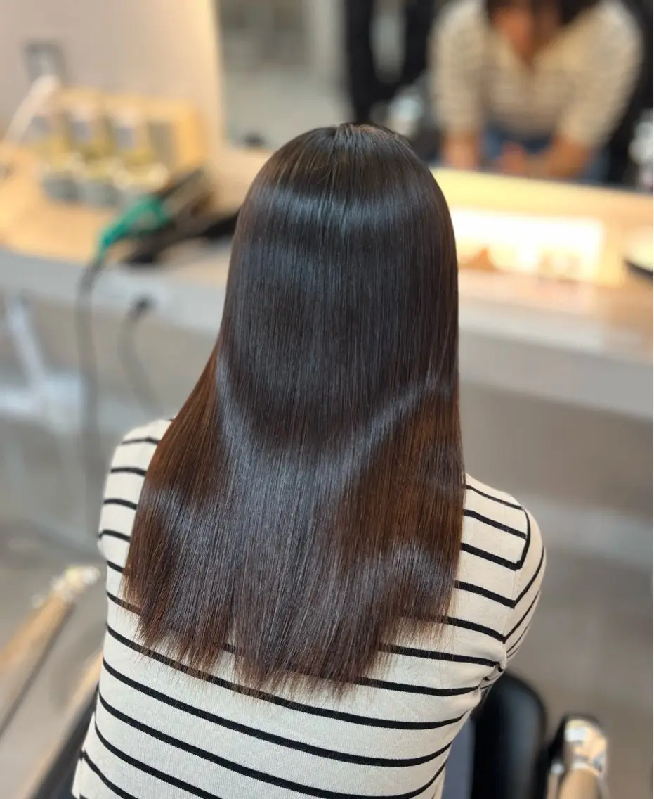 セミロング オガワ アヤナのヘアスタイル
