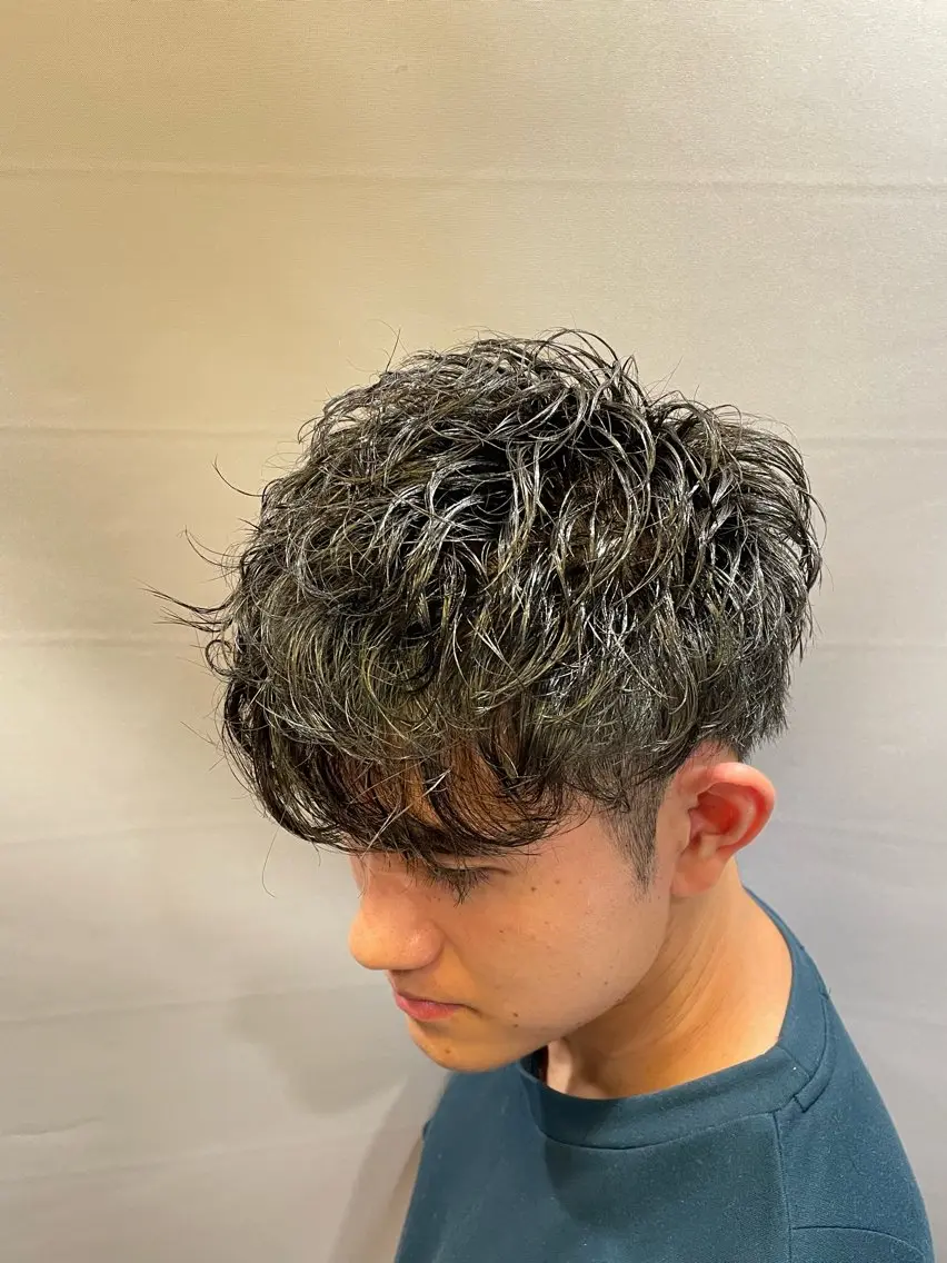 ミディアム パーマ ヘアアレンジ ミディアムパーマ スパイラルパーマ barber shopのヘアスタイル