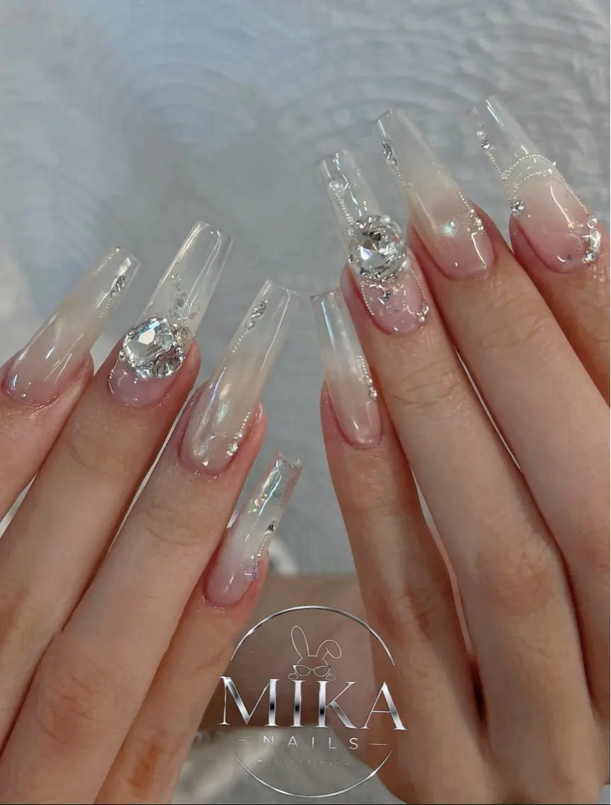 ネイル アートネイル チークネイル ドット フットネイル フレンチネイル ハンドネイル 🌱Rina🎀 Mikaのネイルデザイン