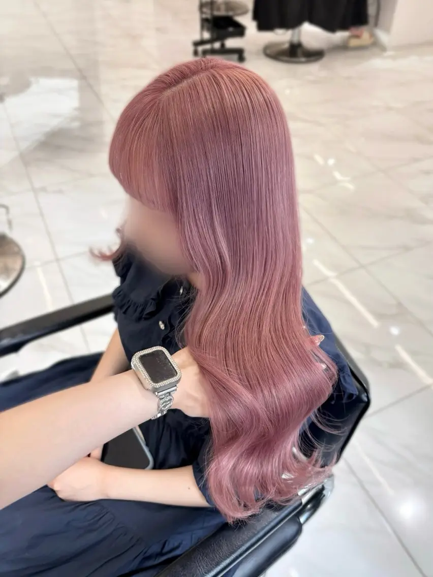 ロング カラー ベージュカラー ブリーチ ピンクカラー ピンクベージュ 顔周りカット ヘアカラー トリートメント 盛れる顔周り🤍渋谷 Risa🎀のヘアスタイル