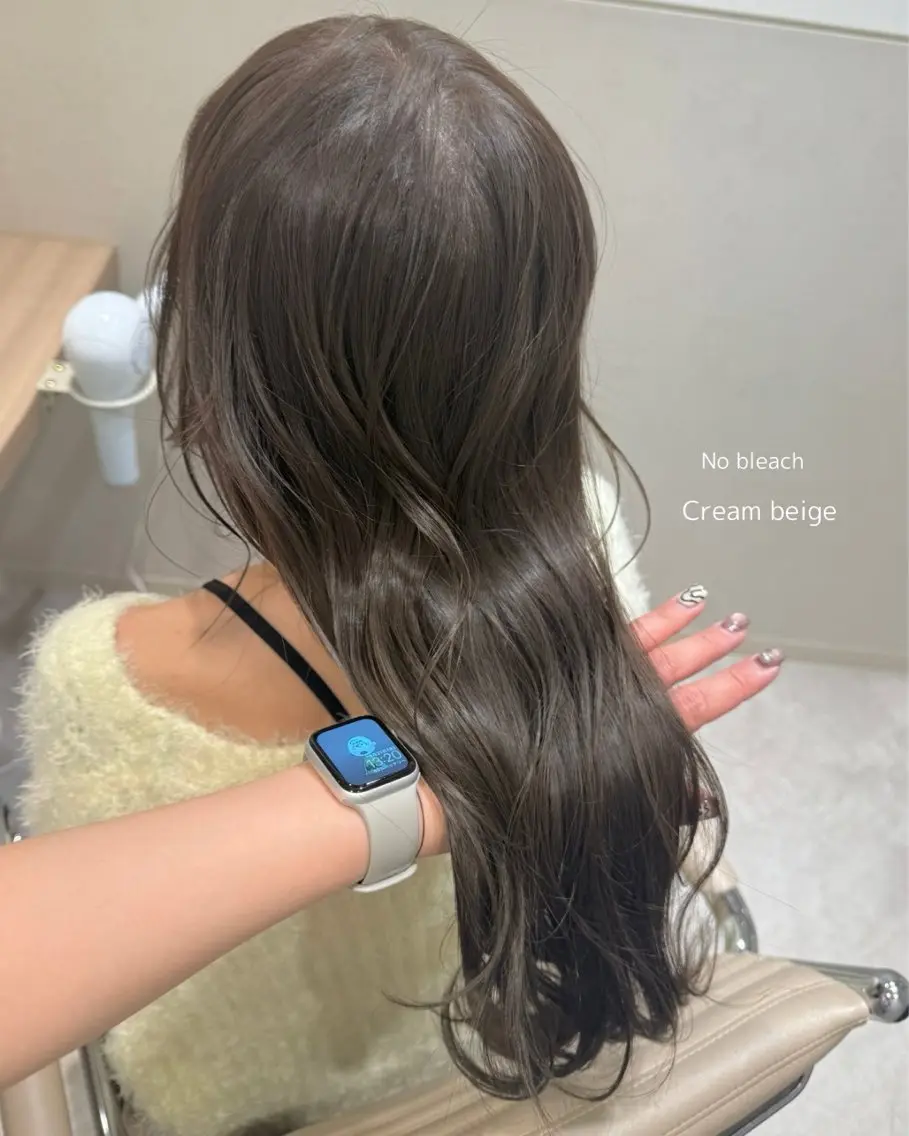 ロング カラー くすみベージュカラー 🪻HARUKAのヘアスタイル