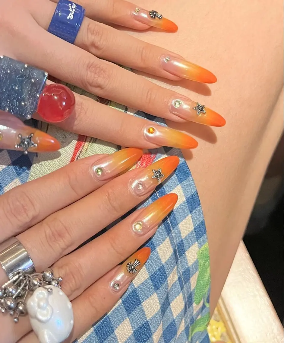 ネイル アートネイル オーロラネイル チークネイル フレンチネイル ガラスフレンチ 🎀🎀YooLi Nail Salonのネイルデザイン