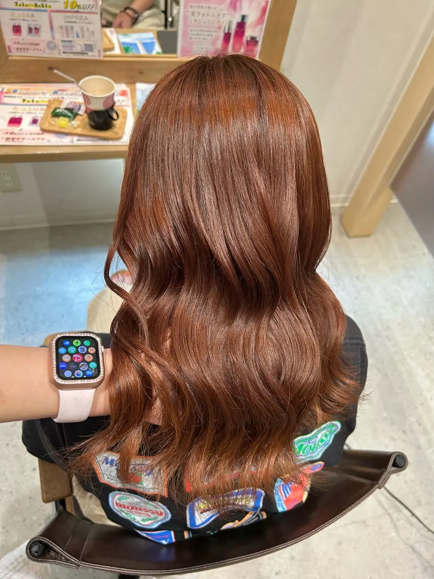 セミロング オレンジブラウン カット ヘアカラー 加藤 乃彩のヘアスタイル