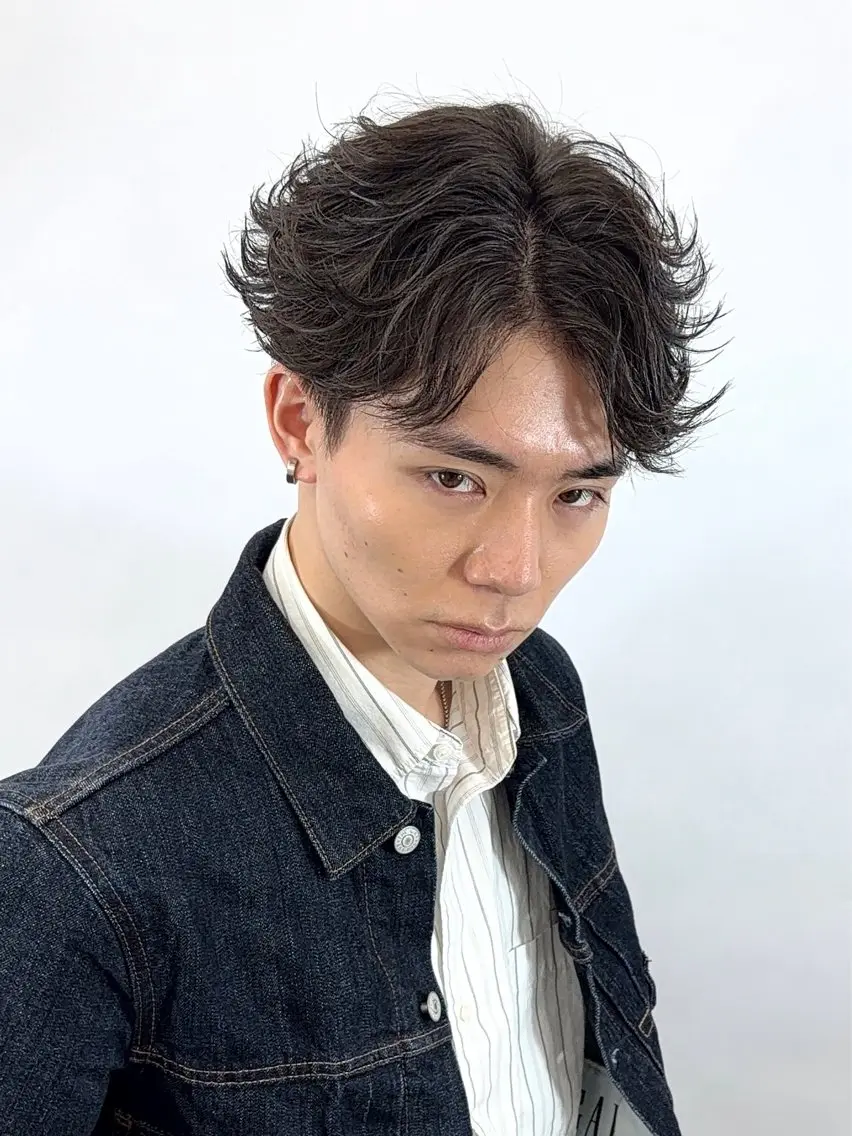 ショート パーマ メンズ フェザーパーマ メンズパーマ ショートヘア カット パーマ フェザーパーマ浦和 スパイキーショートのヘアスタイル