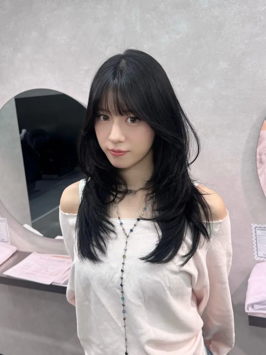 セミロング 顔周りカット 韓国風ヘア レイヤーカット 似合わせカット カット ヘアカラー 韓国レイヤーカット /顔周り/佐藤詩門のヘアスタイル