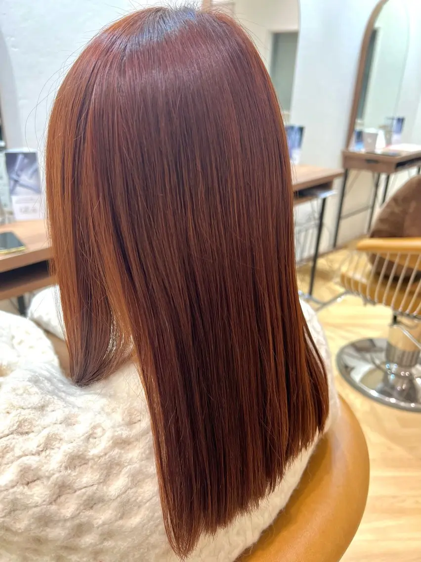 カラー オレンジ 城 梨音のヘアスタイル