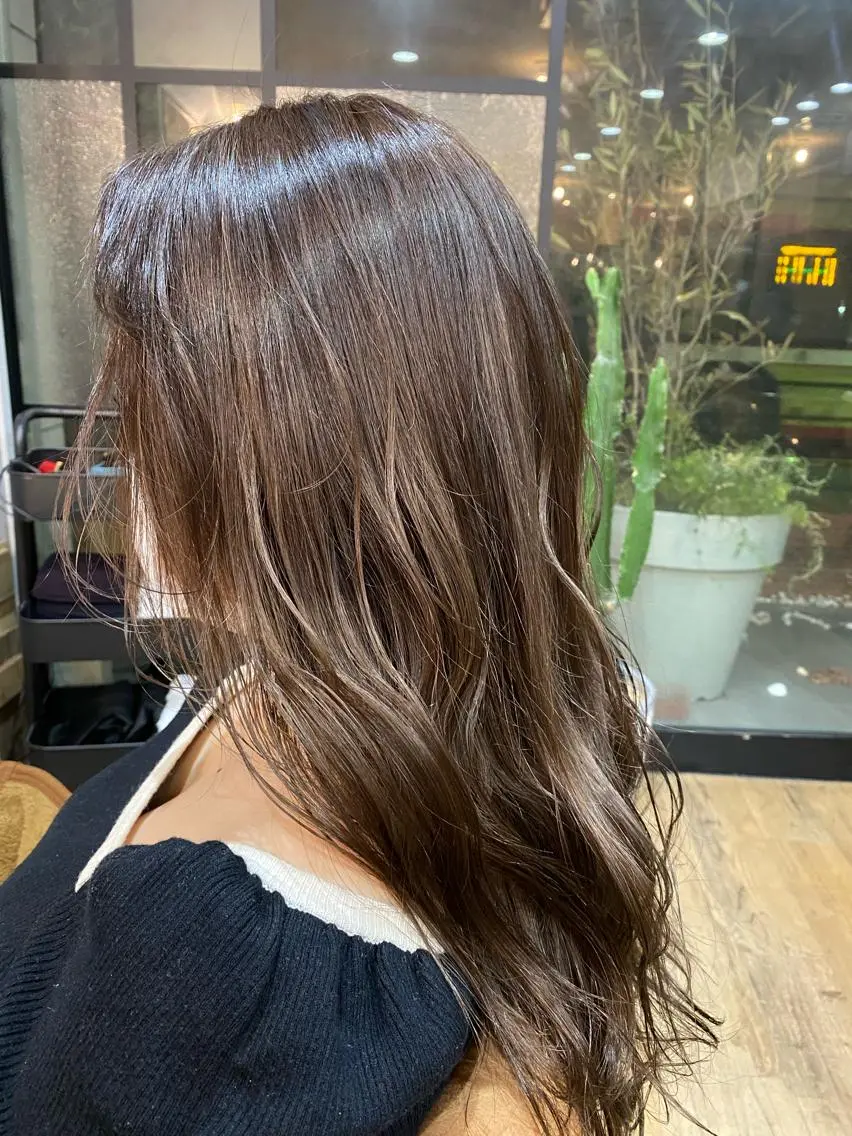 💓ダメージ軽減おしゃれハイライトとオンカラー&髪質改善COREMEのトリートメント付き✂️の写真