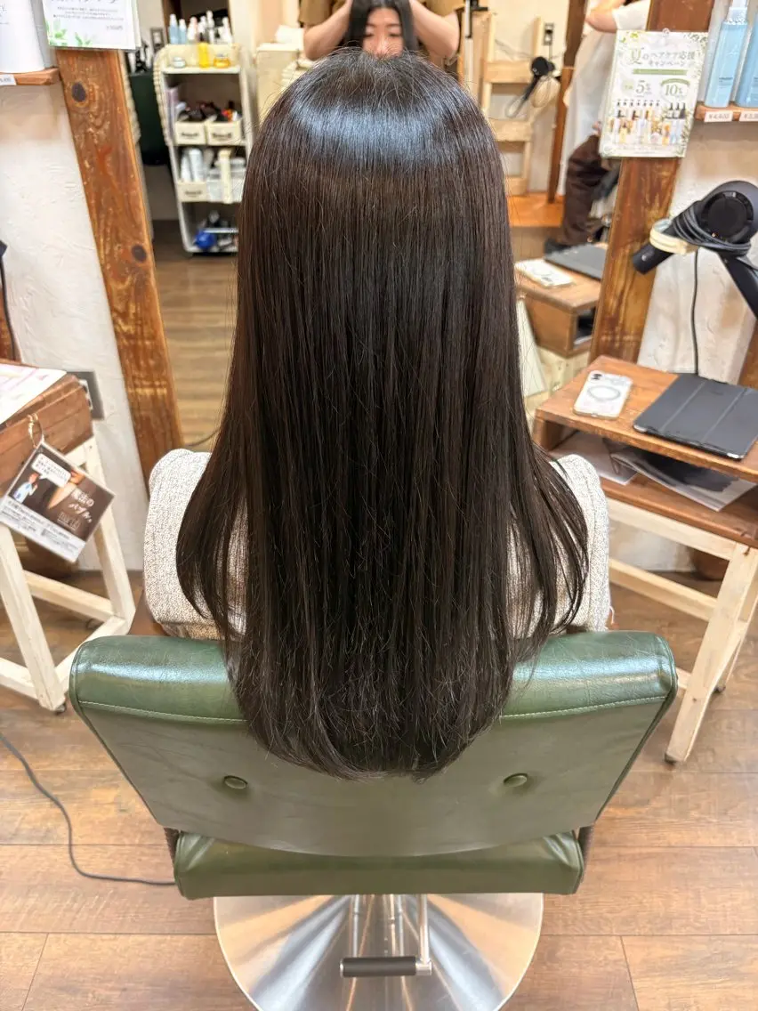 ロング レイヤーカット 三宅　デザインカラー 透明感カラー✨のヘアスタイル