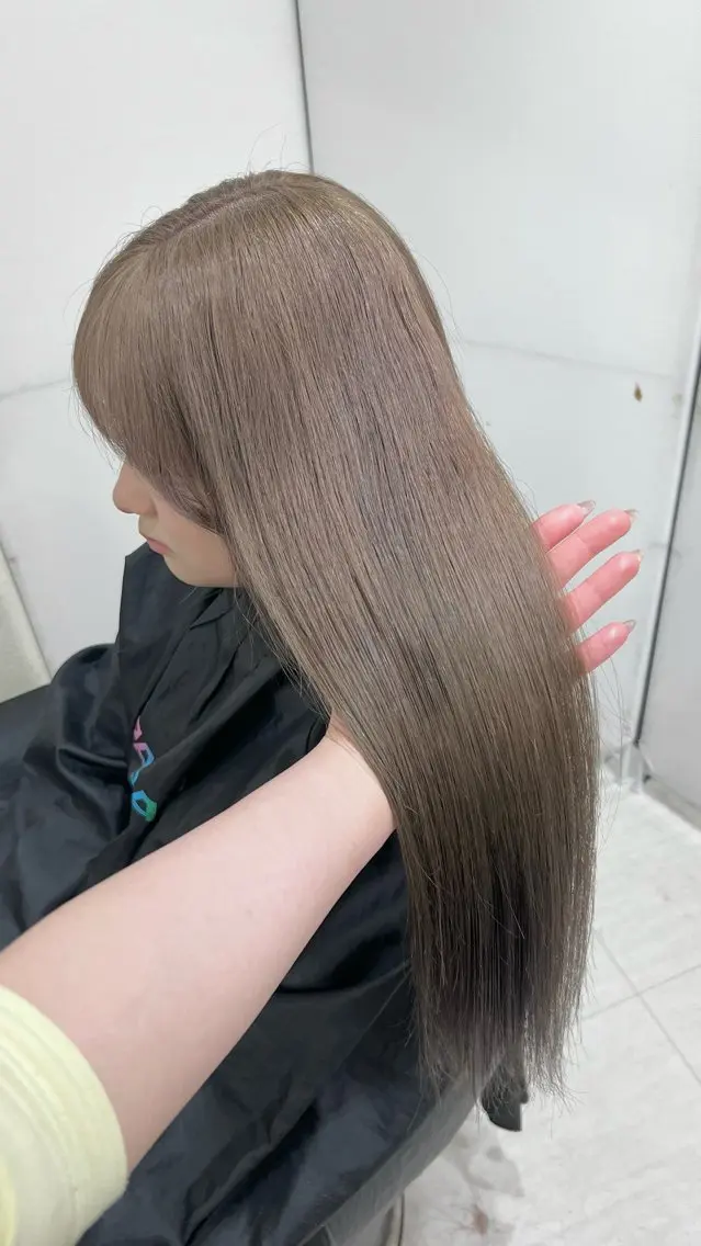 ロング カラー ヘアアレンジ ヘアカラー 韓国レイヤー&ピンク 艶髪🩶maikoのヘアスタイル