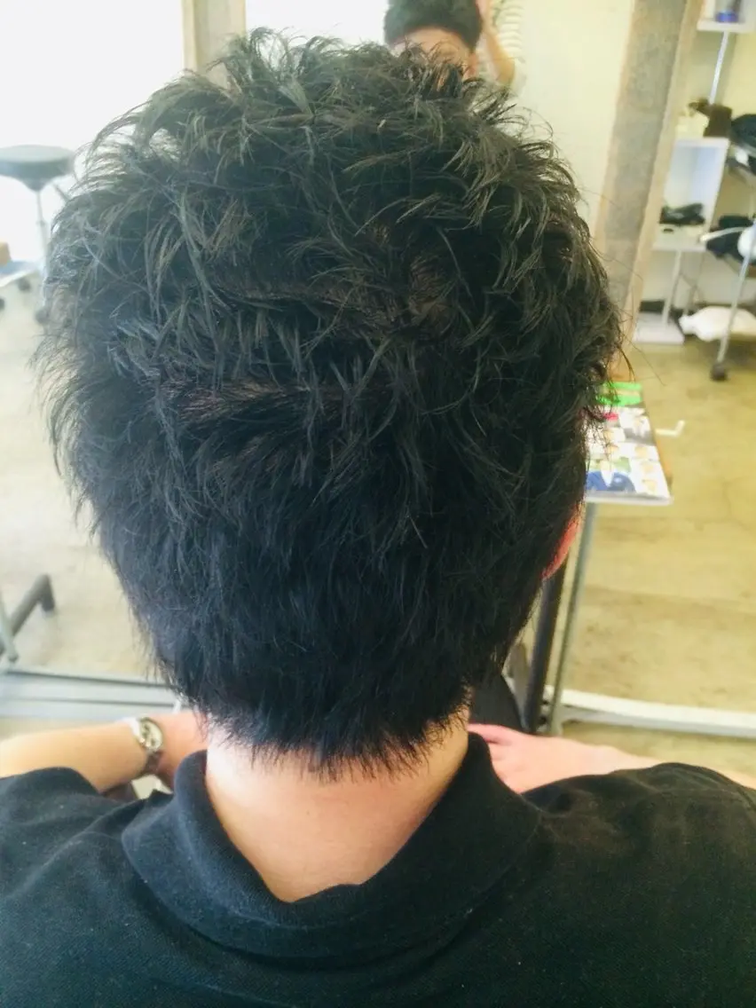 メンズ カット ヘアカラー トリートメント マンツーマン施術 ISSHIKIのヘアスタイル