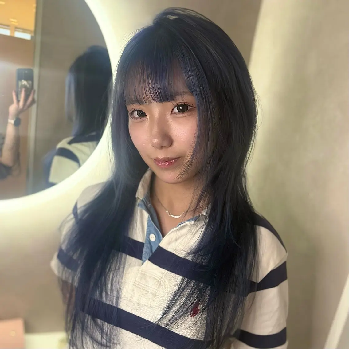 ロング カラー ブリーチ ブルーカラー ヘアカラー Hinako🦋 ブリーチカラーのヘアスタイル