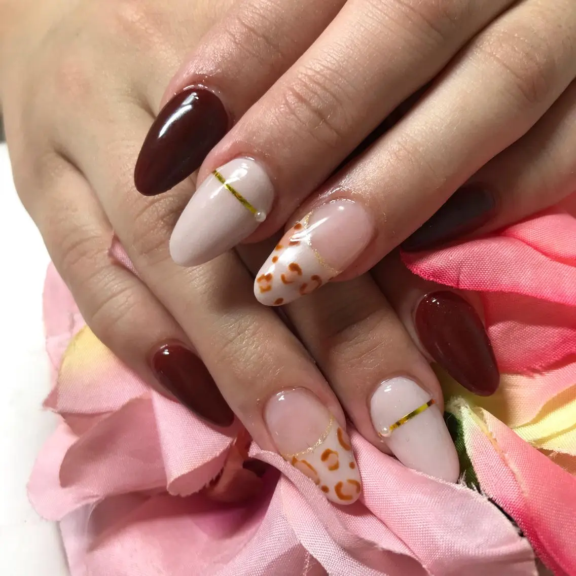 ミディアム ネイル ハンドネイル 《LB》ラブリエ Nail&eyeのマツエク・マツパデザイン