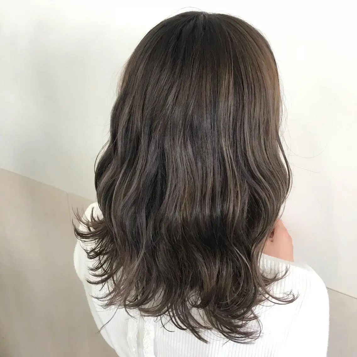 ミディアム カラー 透明感カラー カット ヘアカラー Oopsレイヤー 加藤澄都のヘアスタイル