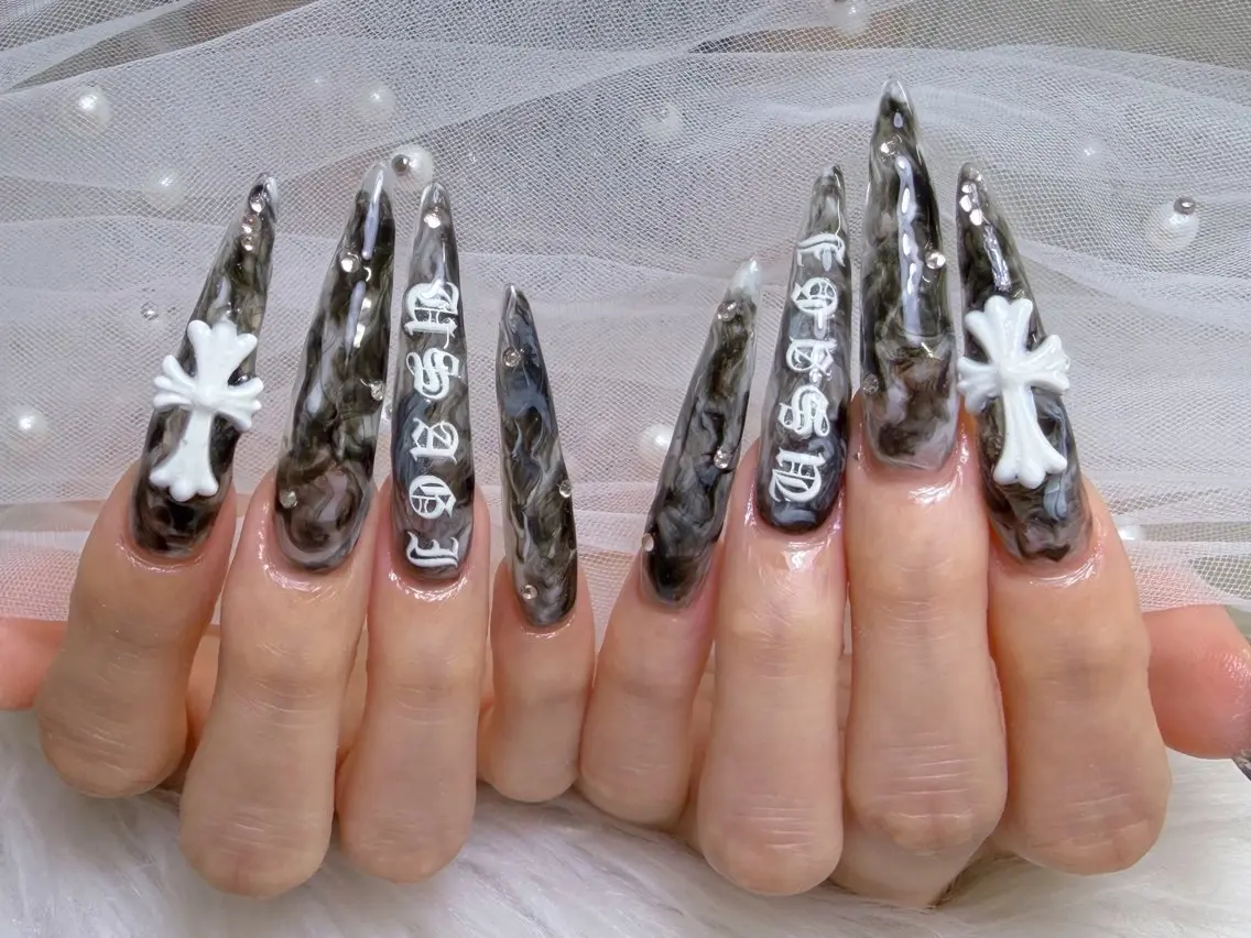 ネイル lucky nail 歌舞伎町のネイルデザイン