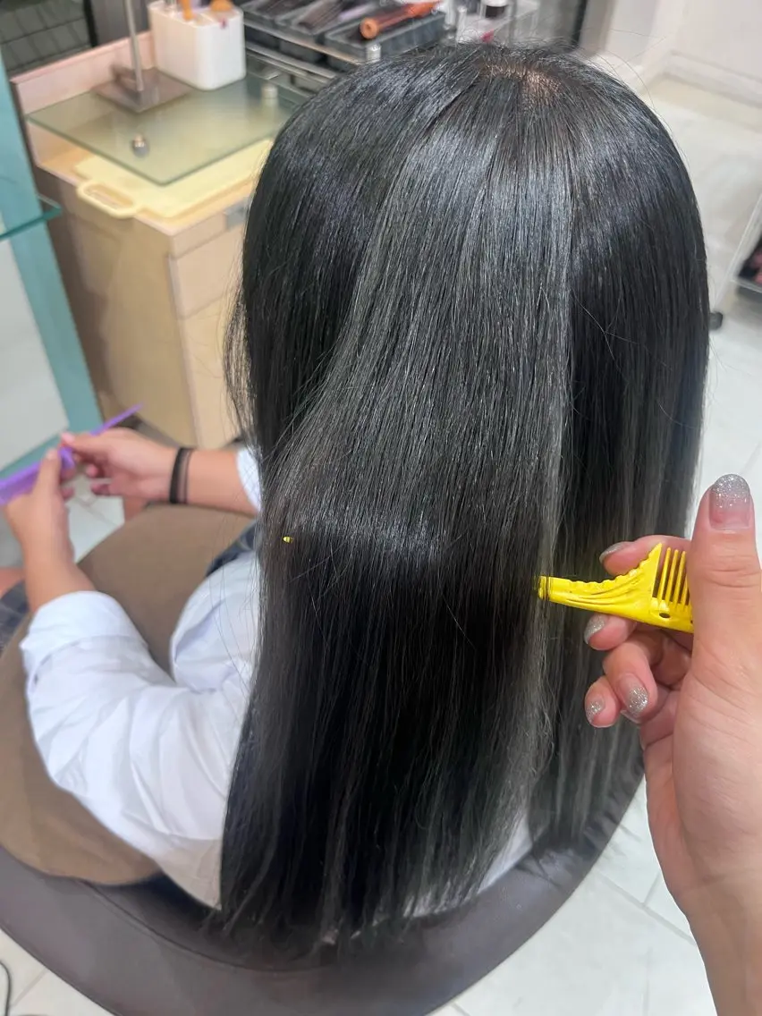 ロング カラー 黒髪 ブルーカラー ブルーブラック 🤍ちなみ 🤍のヘアスタイル