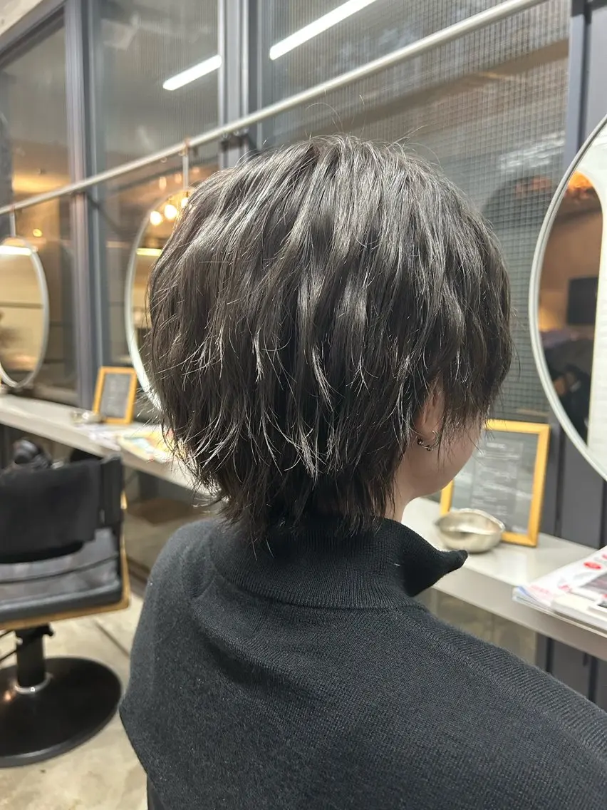 ショート カラー ブリーチ やすだ しおりのエステ・リラクイメージ
