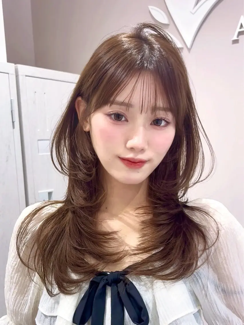 セミロング 韓国風ヘア レイヤーカット 似合わせカット 小顔カット カット ヘアカラー トリートメント 赤み消し透明感カラー 似合わせ前髪柴田礼空のヘアスタイル