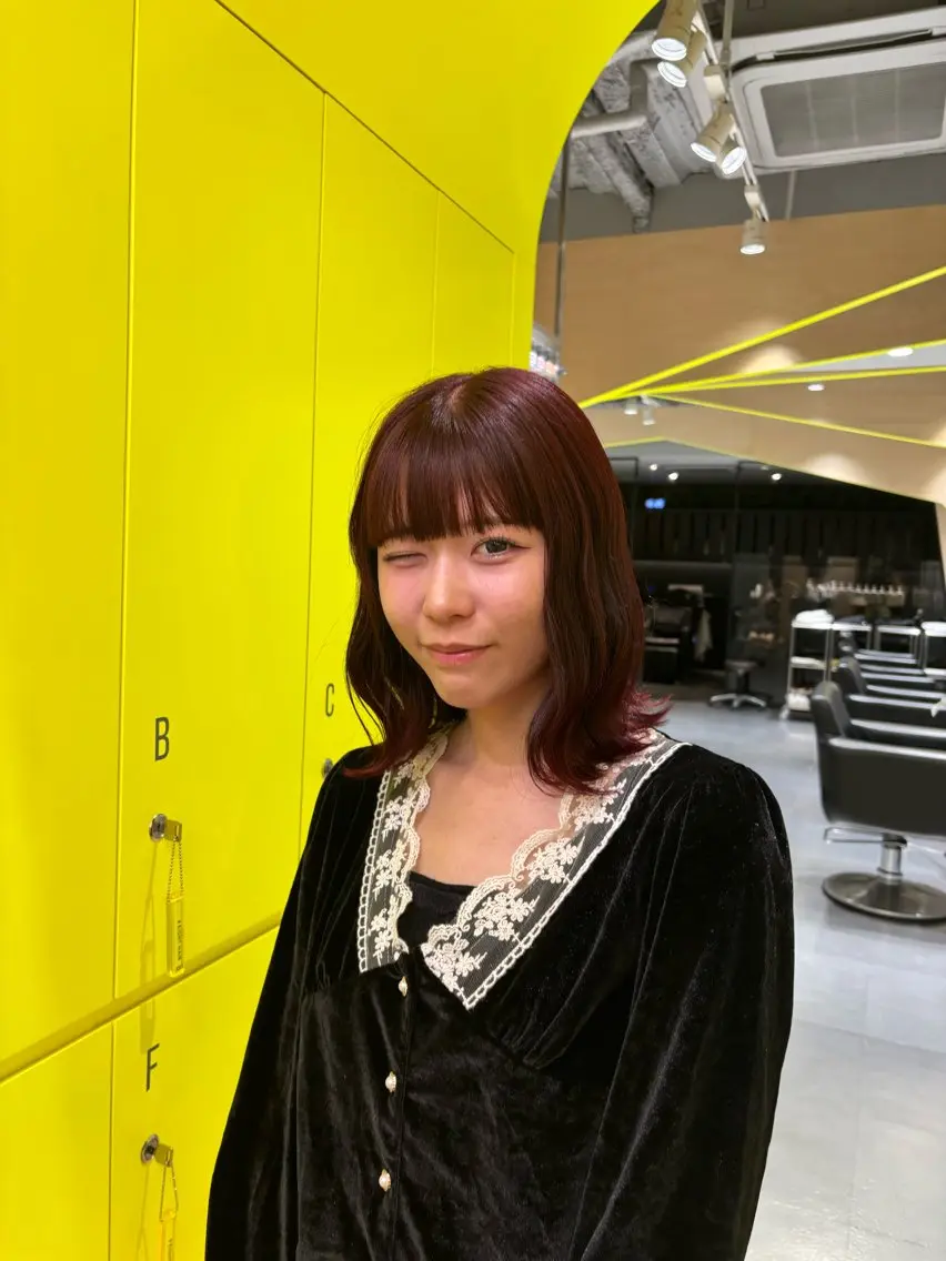 ミディアム カラー ヘアアレンジ オレンジ ピンクカラー レッドカラー 森田 葵葉のヘアスタイル