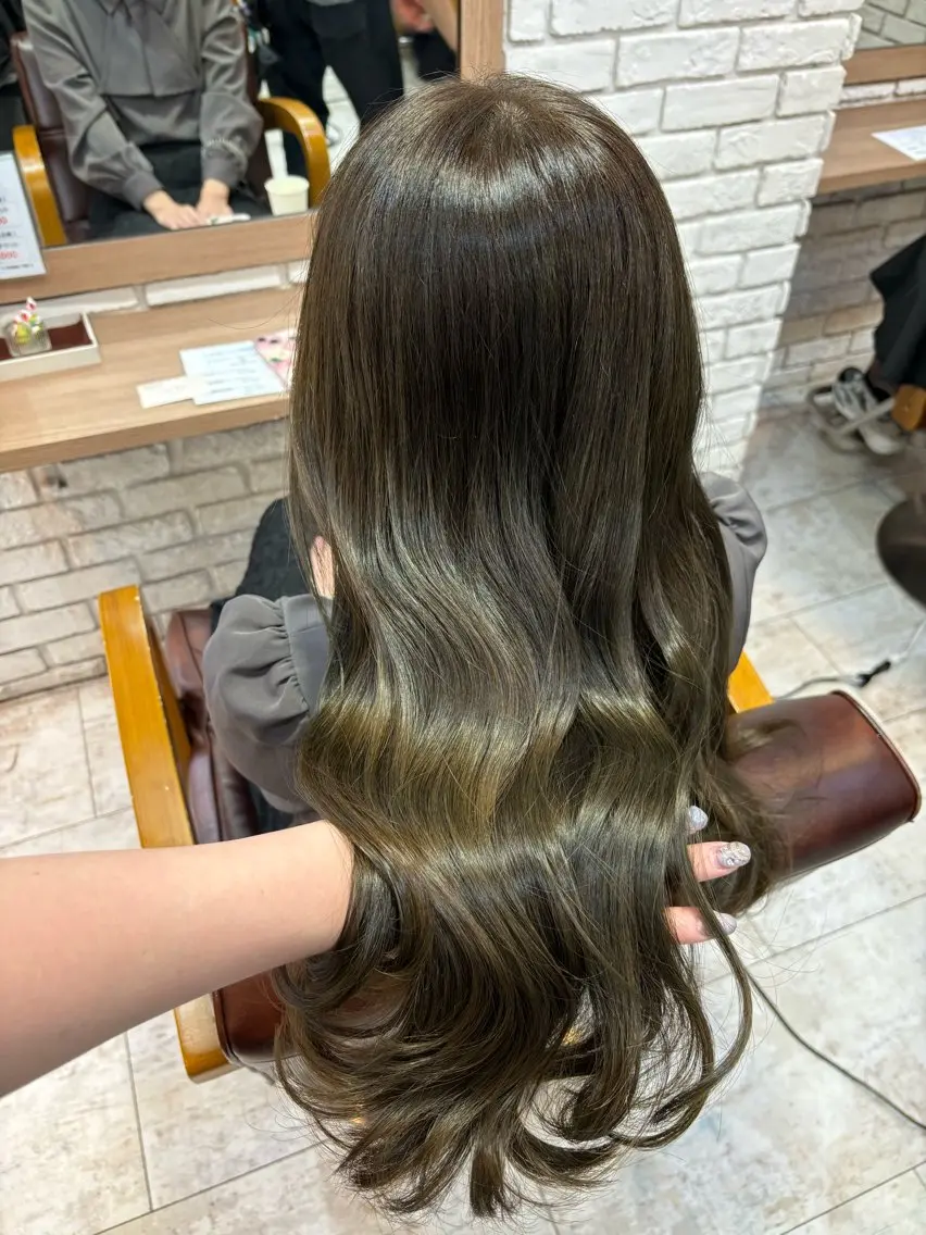 ロング ヘアカラー 🪼艶カラー🪼 田口彩香のヘアスタイル