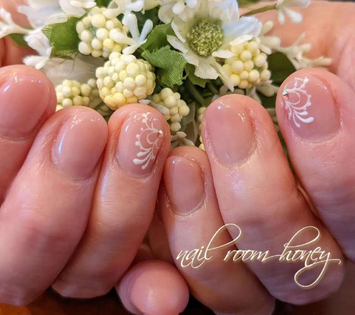 ネイル アートネイル ピンク ピンクベージュ シンプルネイル nail room  honeyのネイルデザイン