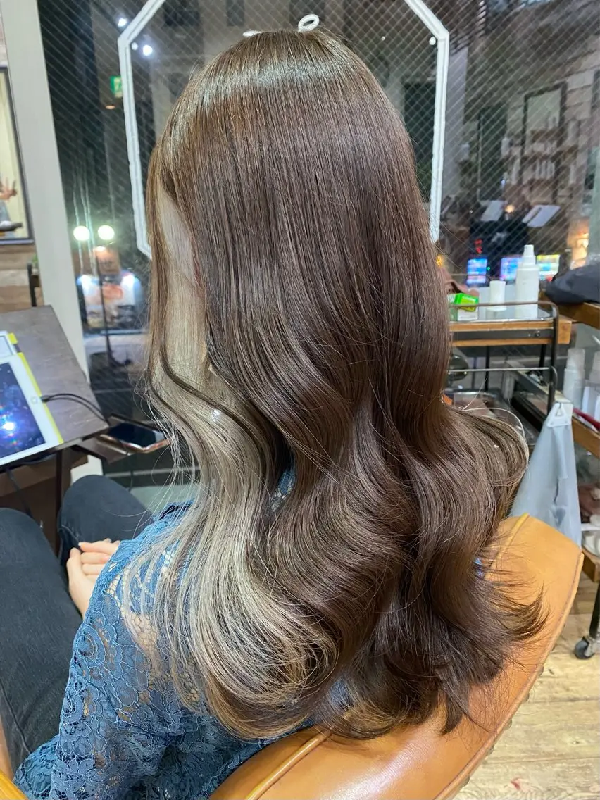 ロング カラー カット ヘアカラー トリートメント ハイトーンカラー 🩷NANAのヘアスタイル