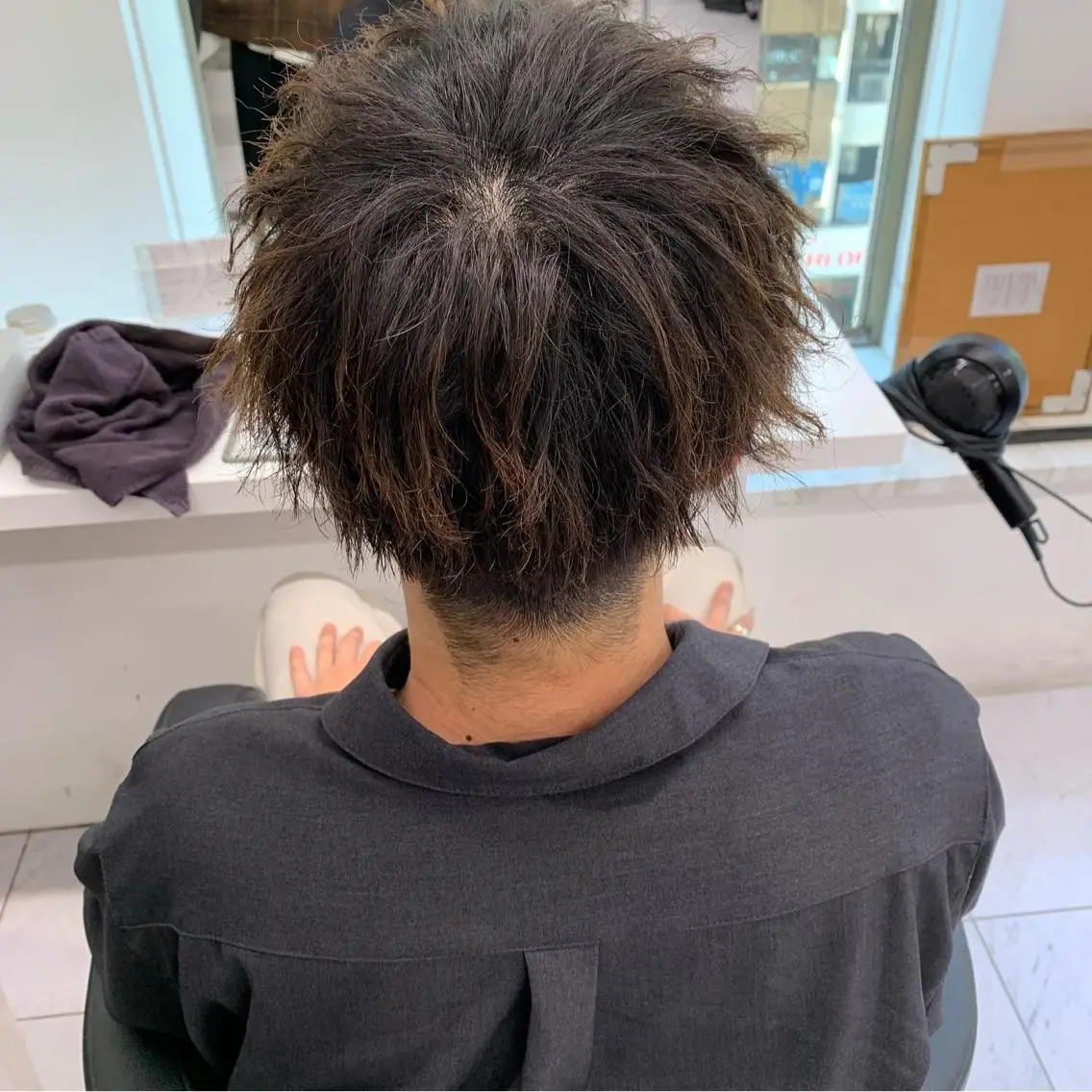 ショート カラー パーマ メンズ メンズパーマ特化 TAIGAのヘアスタイル