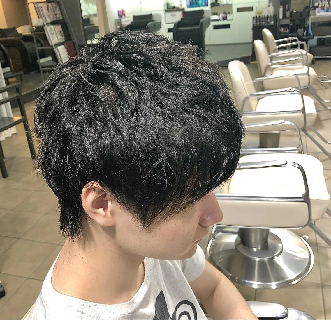 ショート メンズ メンズウルフカット ショートヘア ウルフカット メンズ レイヤー ウルフ 弓木啓輔のヘアスタイル