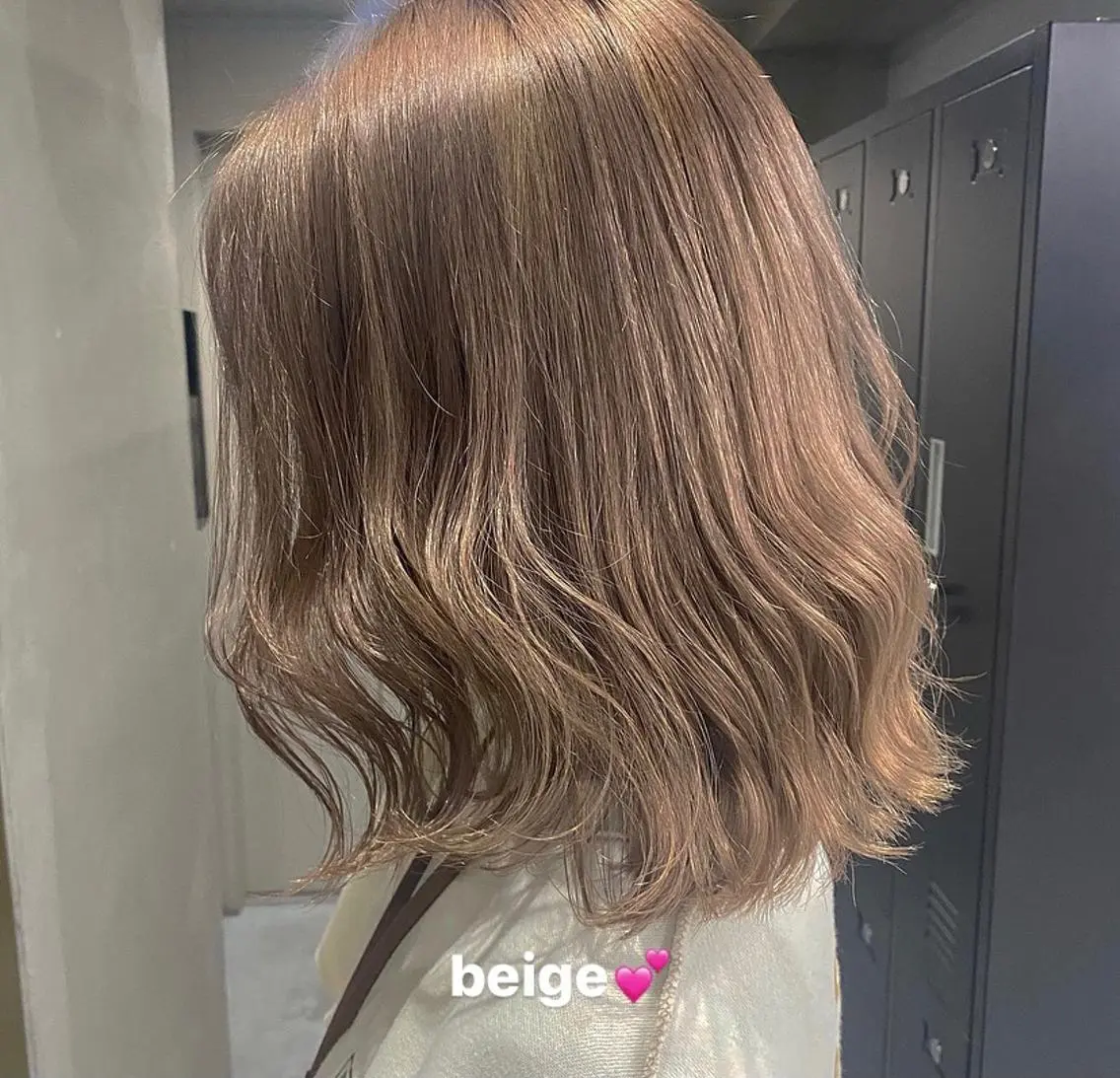 セミロング カラー ヘアアレンジ ベージュカラー ハイトーンカラー ハイトーン/透け感 カラー🎀真香のヘアスタイル