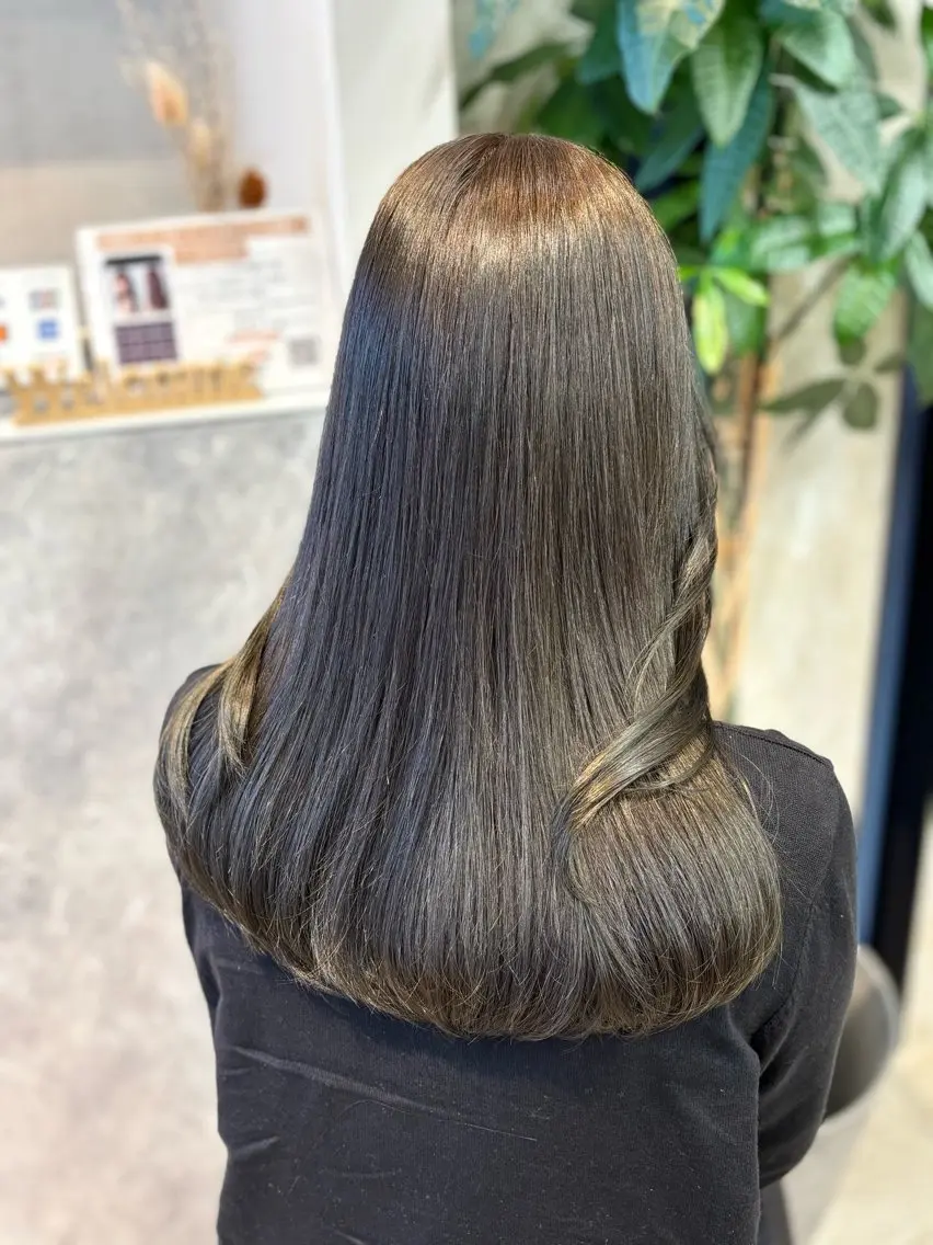 ロングの場合5センチ以上のカットかつスタイルチェンジ、ボブ、ショート、レイヤー等募集！  メンズも可の写真
