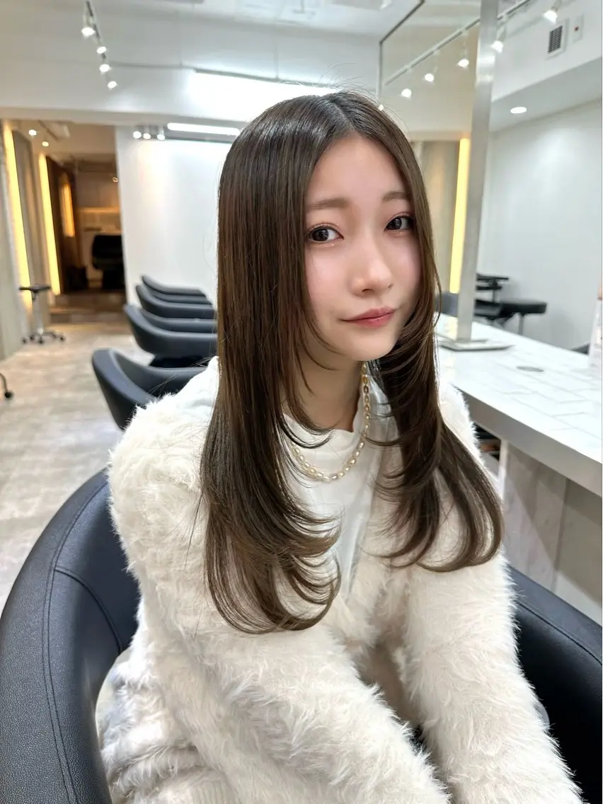 ロング カラー ミディアムレイヤー 添田晃基のヘアスタイル