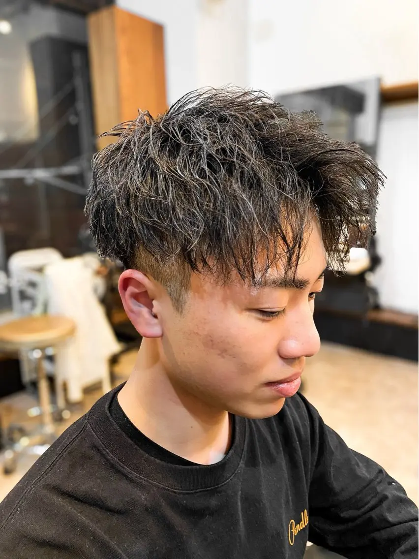 ショート パーマ メンズ アップバング メンズパーマ ツイストスパイラルパーマ スパイラルパーマ IRIE⚡️メンズ/ パーマ⚡️北川聖也のヘアスタイル
