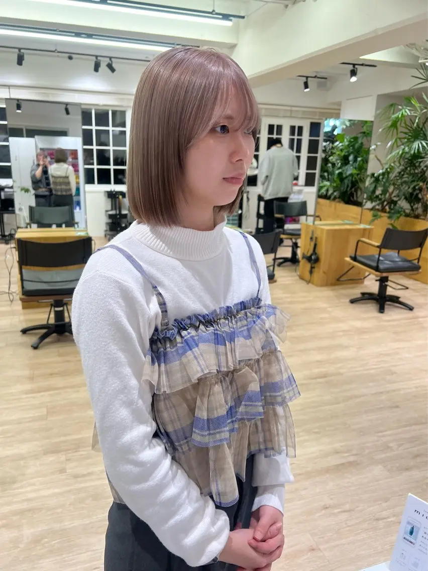 ミディアム ヘアカラー トリートメント 艶ベージュ/オリーブ カラー🫒airiのヘアスタイル