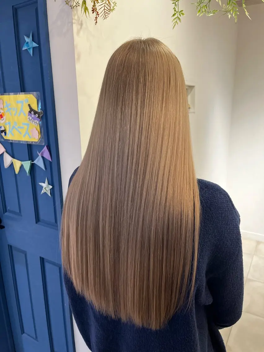 ロング ヘアカラー ✨ カラーリストひろき✨のヘアスタイル