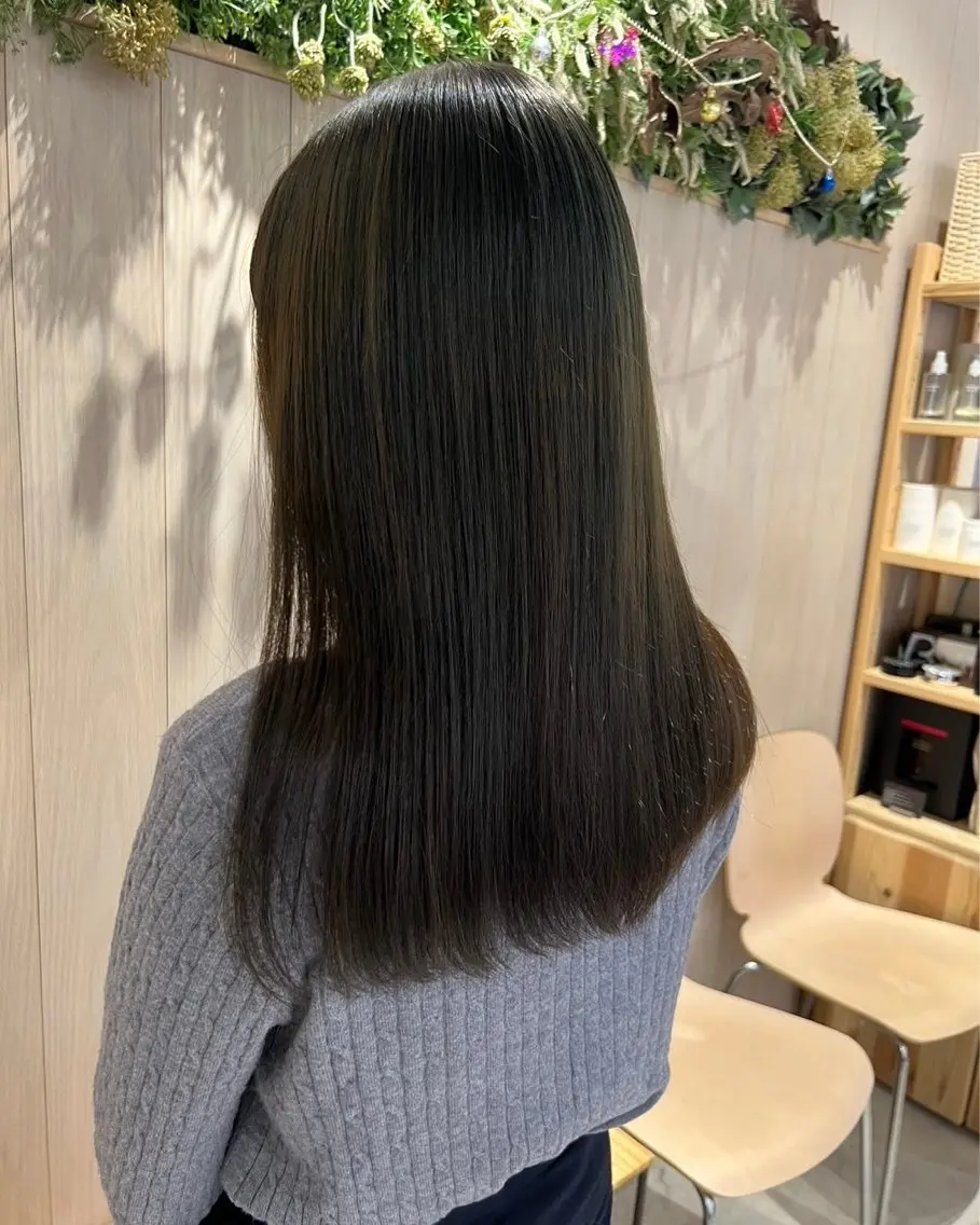 ロング 浅岡 太陽のヘアスタイル