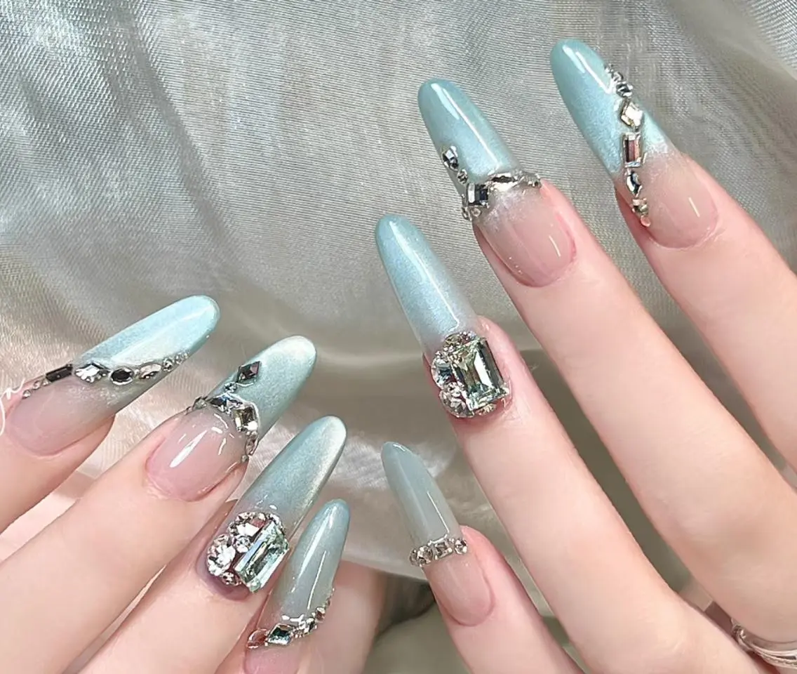 ネイル ハンドネイル Pure&Rich Nailのネイルデザイン