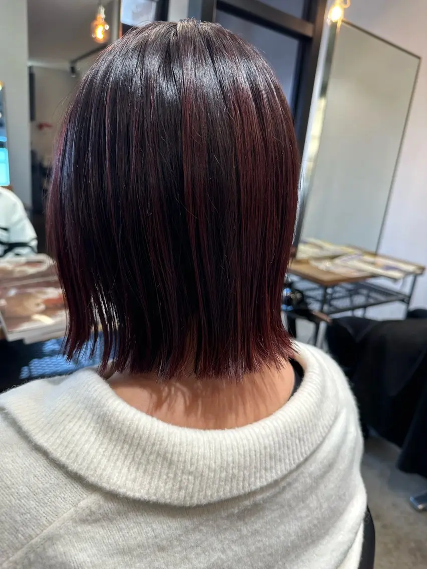 ミディアム ボブ ハイライト カット ヘアカラー YURIK Aのヘアスタイル