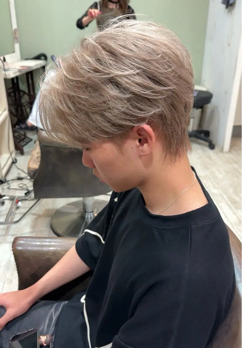 【平日限定18:00​〜​】【韓国風センターパートウルフ🇰🇷】【メンズカット✨️】の写真