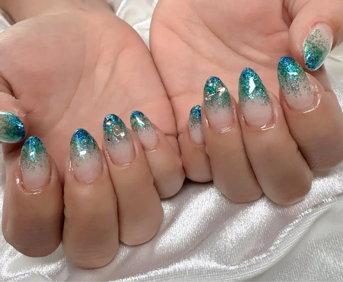ネイル ストーンネイル Heartful nailのネイルデザイン