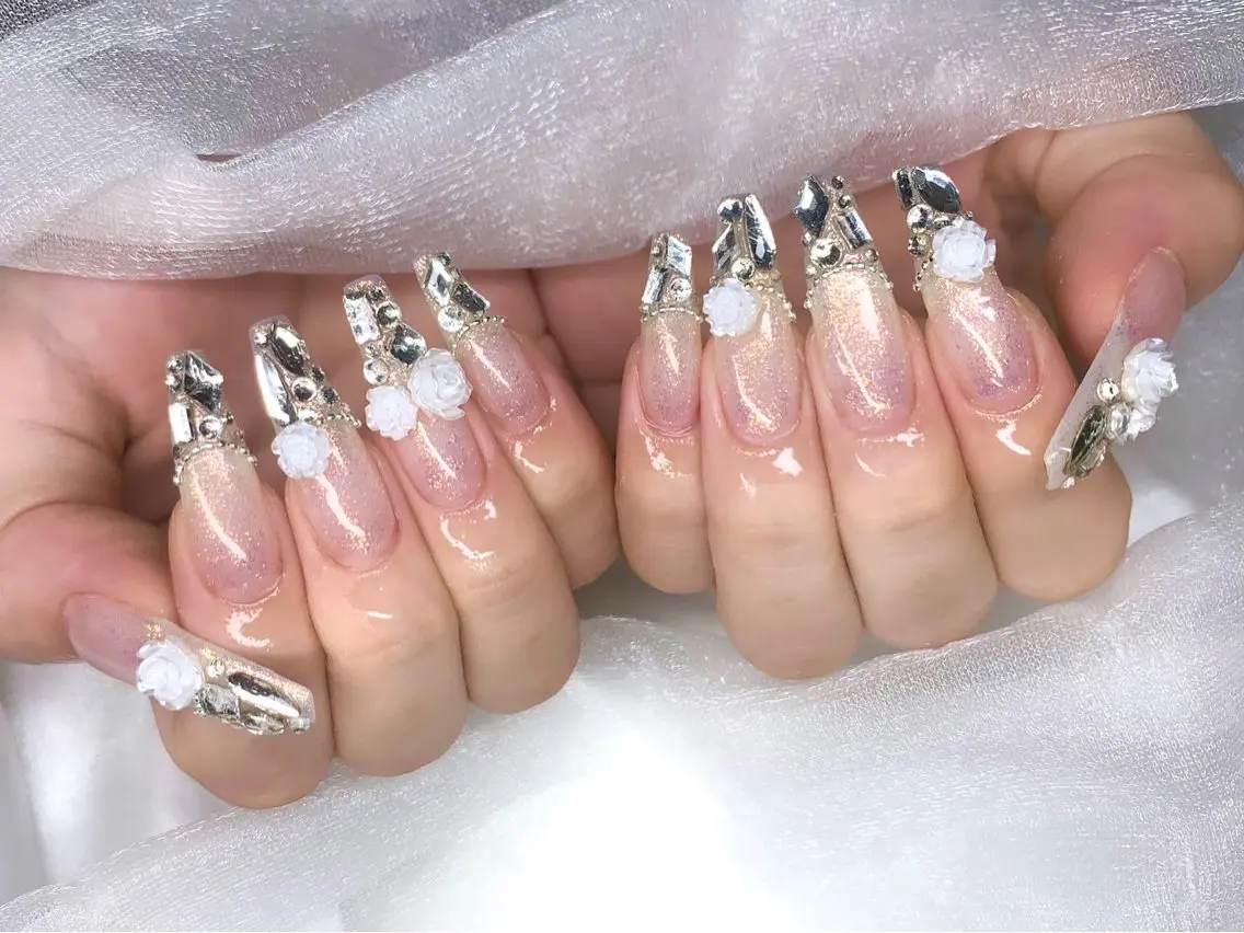 【オフ・ケア込み】アートし放題✨️パーツ🤍つけ放題コース💅の写真