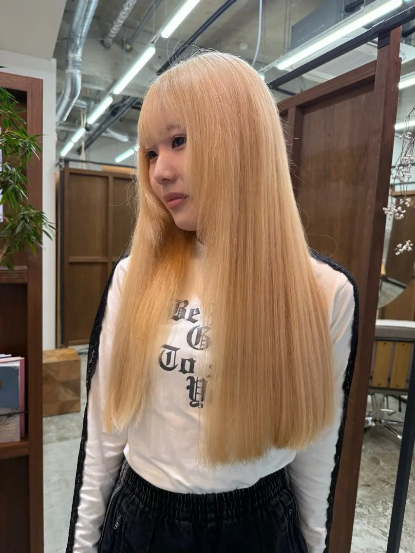 🩰【 5月限定】ケアブリーチWカラー 🩰''超音波アイロン&バイカルテお試しサシェプレゼント🪄''の写真