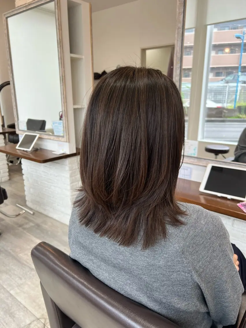 ミディアム くびれヘア レイヤーカット カット 白田 妃美希のヘアスタイル