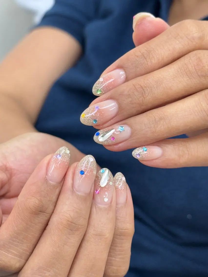 ネイル アートネイル オーロラネイル チークネイル 長さ出し フットネイル ハンドネイル ハンドケア Hazuki nailのネイルデザイン